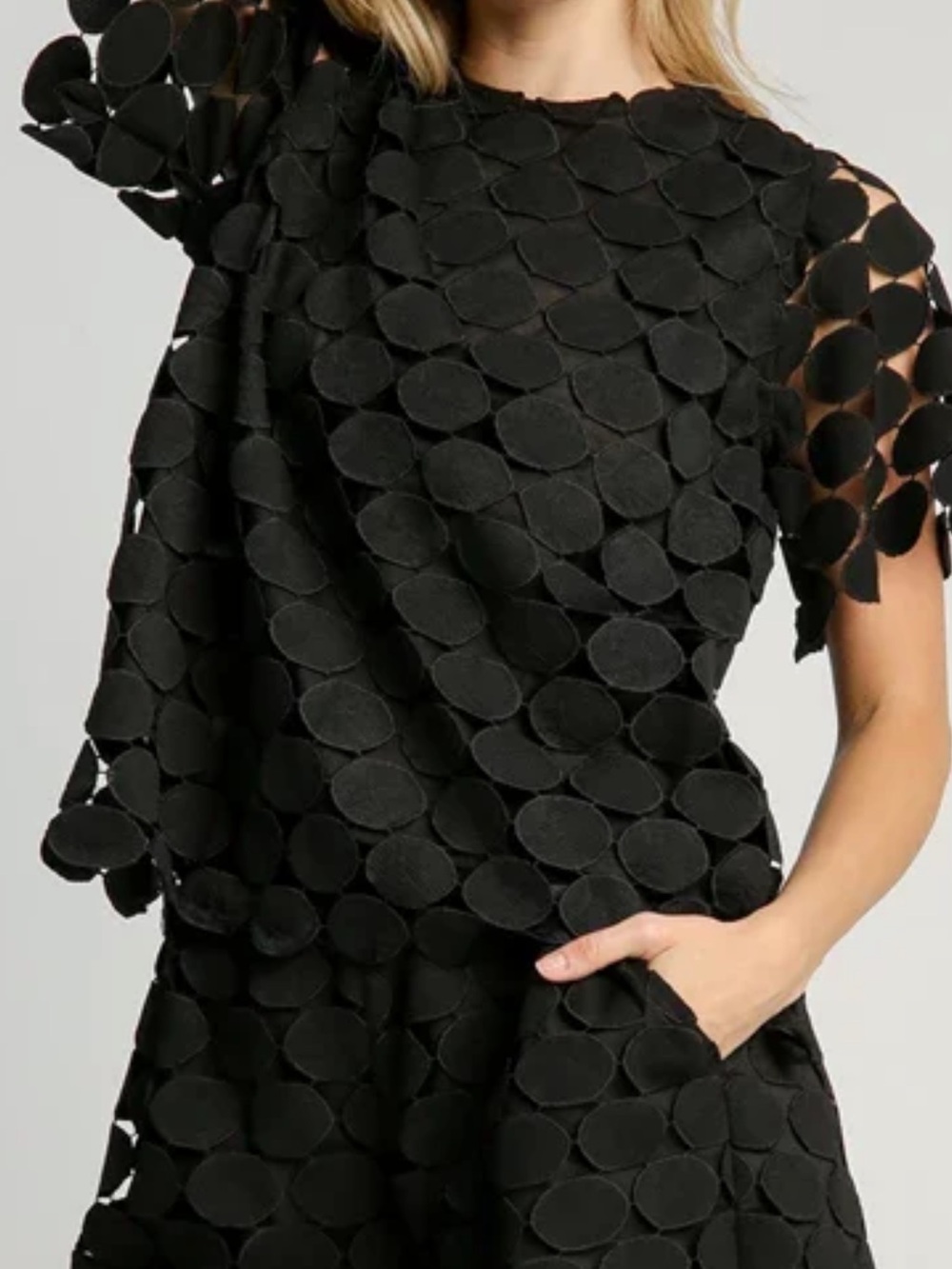 Umgee Polka Dot Black Lace Short Sleeve Top, size large